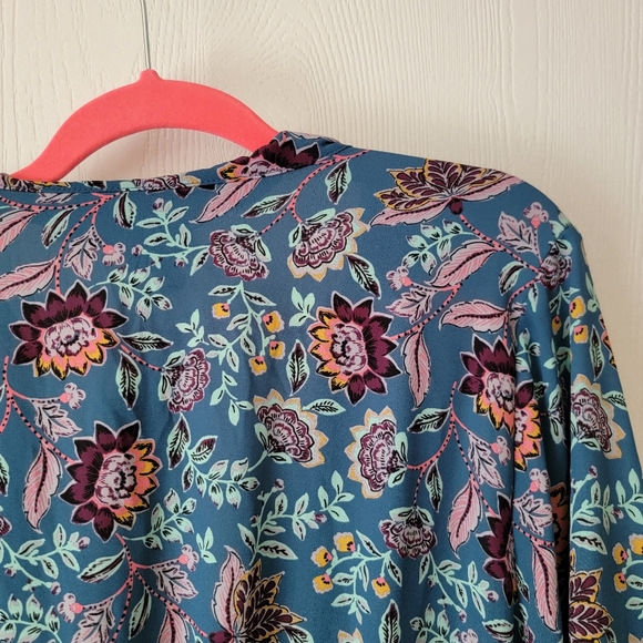 Torrid Floral Georgette Tunic Wrap Top - Picture 4 of 12